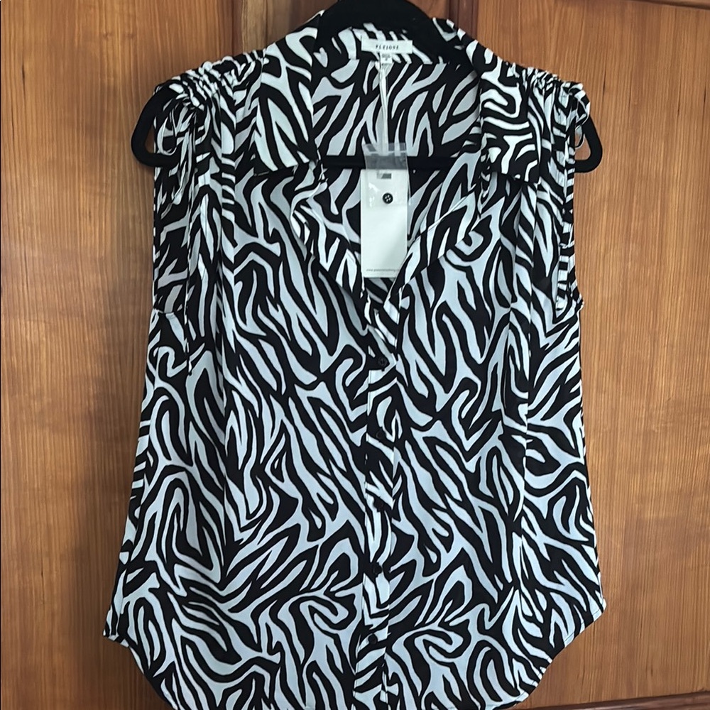 🐬Pleione sleeveless blouse